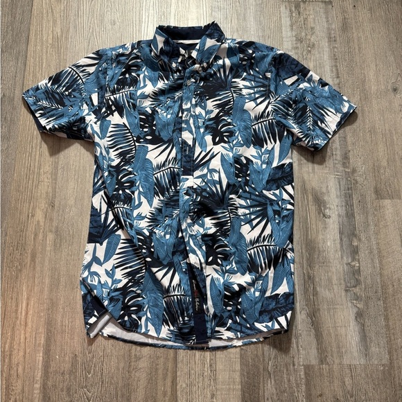 Blue and Black Casual Button Down Shirt with Tropical Print - Picture 1 of 3